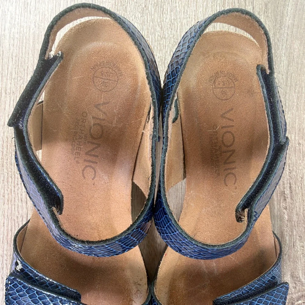 Vionic Rest Larrun Wedge Sandal Snakeskin Blue Womens 7